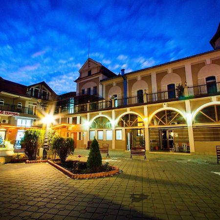 Hotel Apollo Central Sibiu Exteriör bild