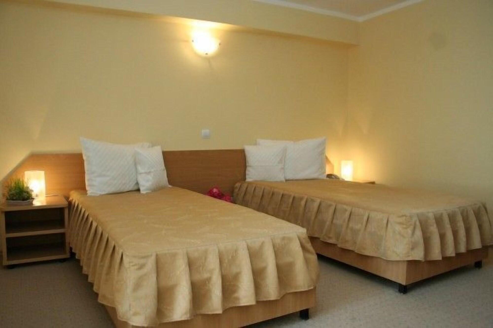 Hotel Apollo Central Sibiu Exteriör bild