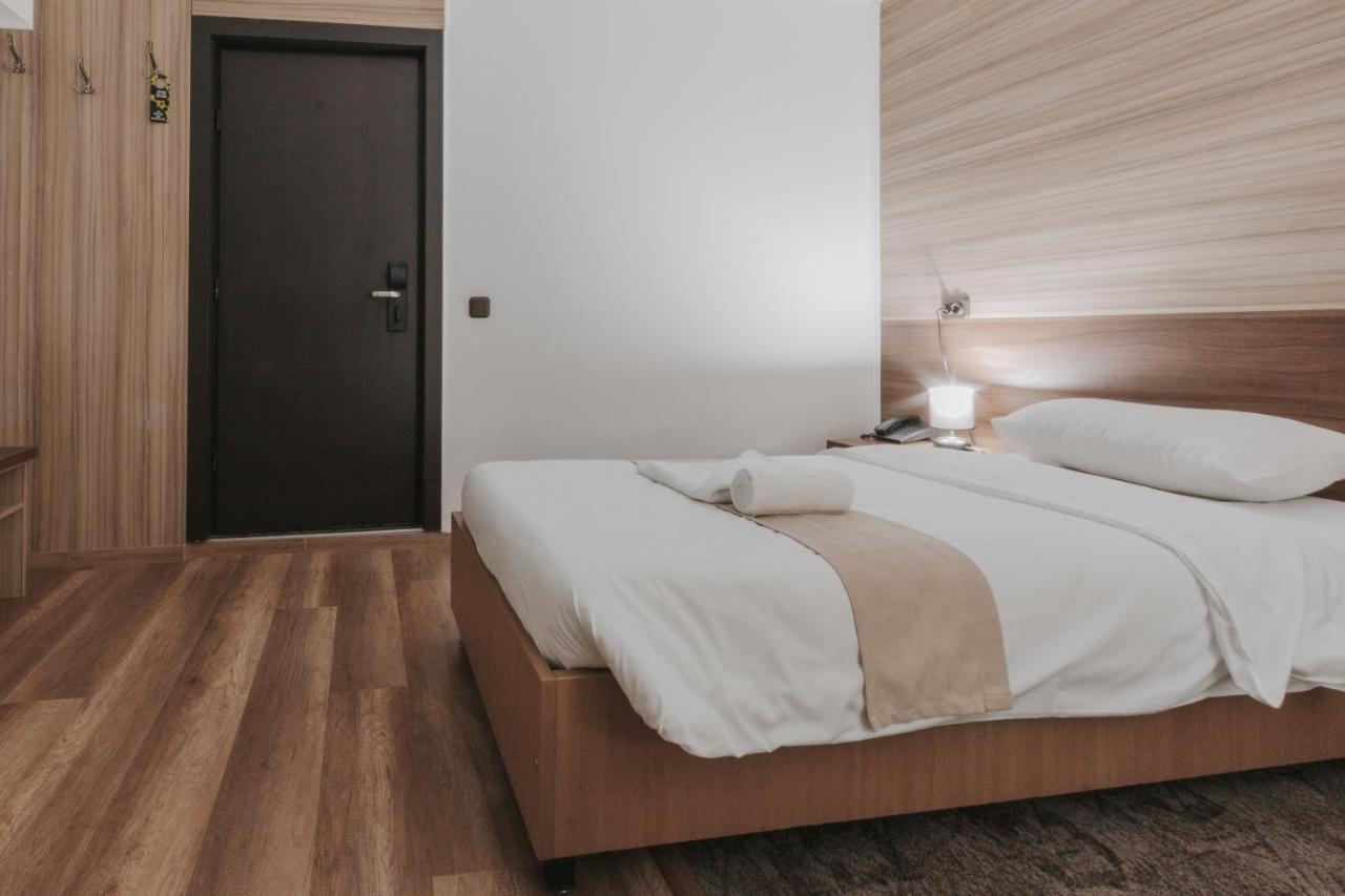 Hotel Apollo Central Sibiu Exteriör bild