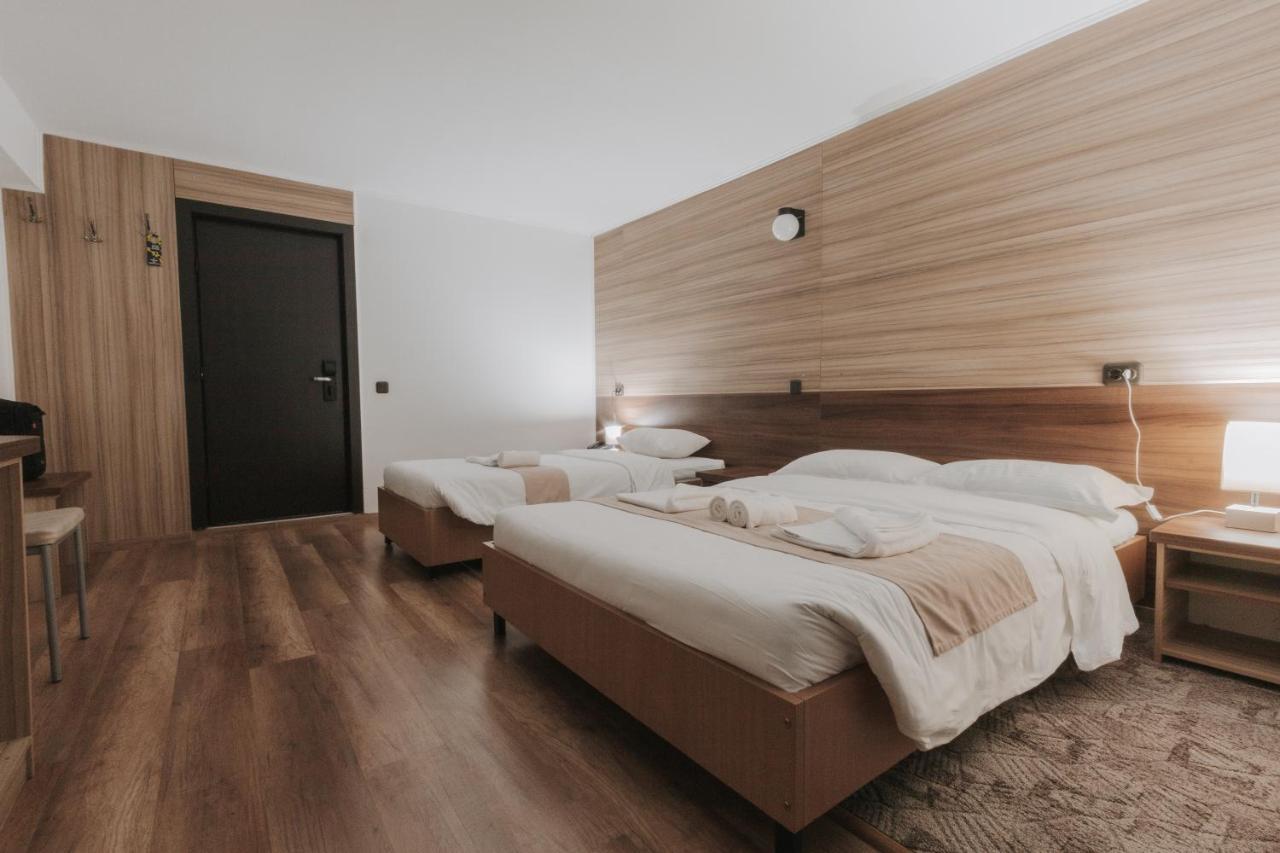 Hotel Apollo Central Sibiu Exteriör bild