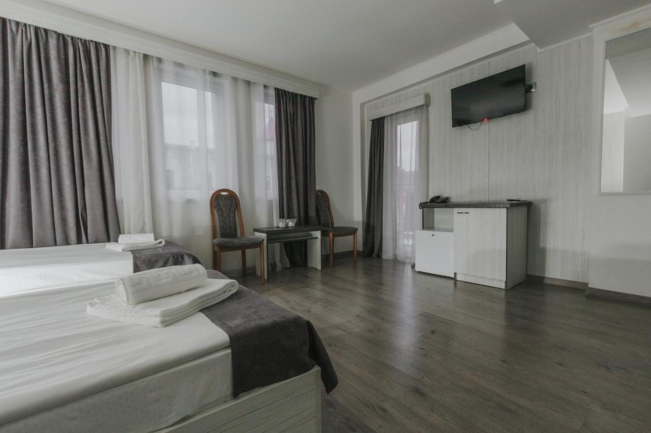Hotel Apollo Central Sibiu Exteriör bild