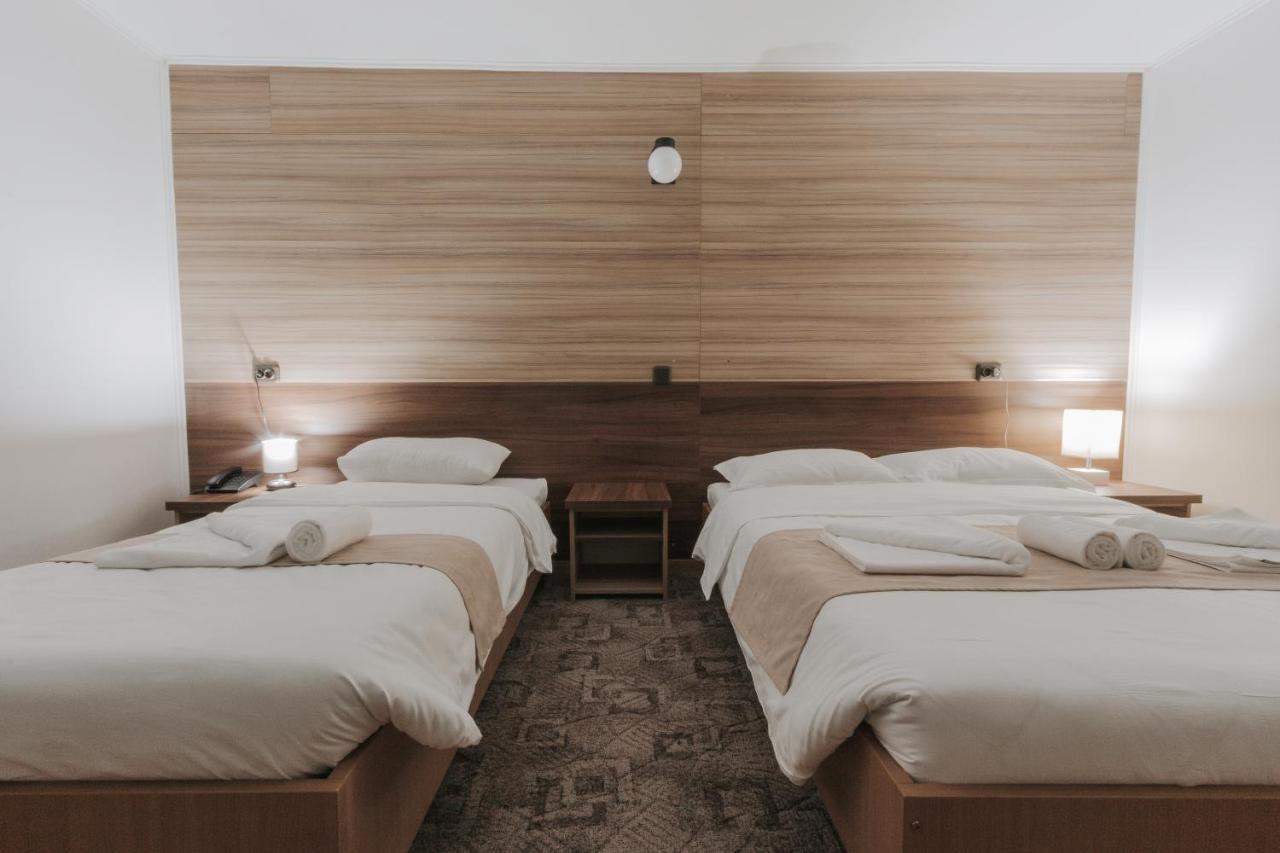 Hotel Apollo Central Sibiu Exteriör bild