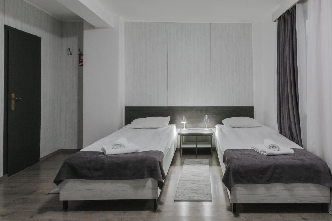 Hotel Apollo Central Sibiu Exteriör bild