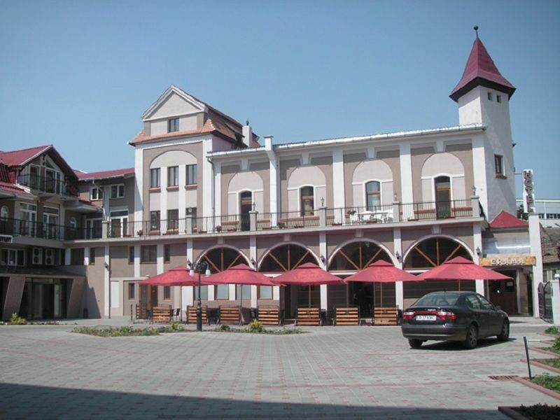 Hotel Apollo Central Sibiu Exteriör bild